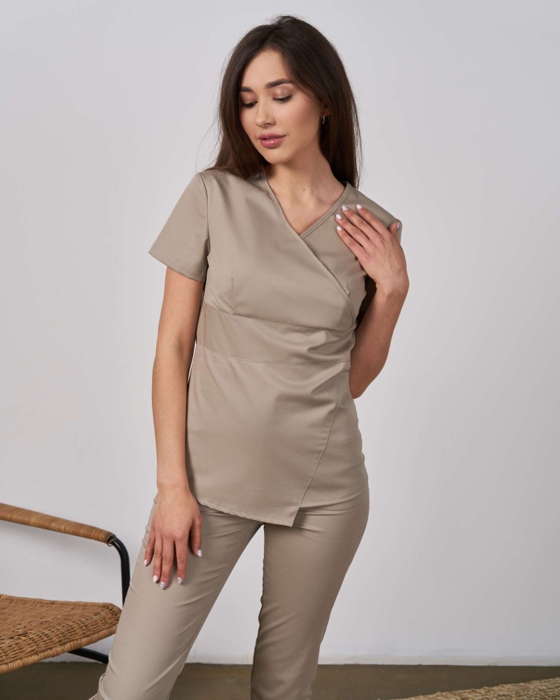Медицинская блуза женская, коричневого цвета, Karamel kl202
