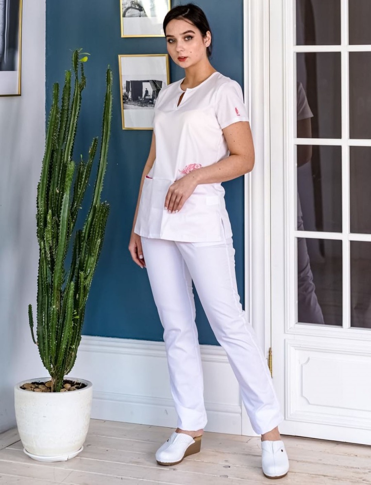 Медицинская женская блуза белая Delaware D902
